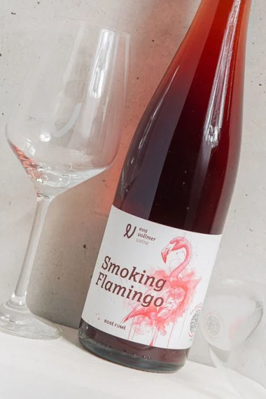 Smoking Flamingo - Eva Vollmer